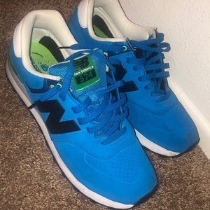 New balance shoes